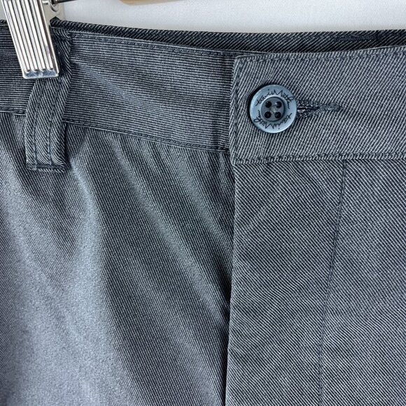 Travis Mathew Nylon-Blend Black & White Golf Short Men's Size 38 - Picture 3 of 9